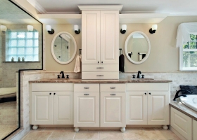 滚轮式浴室柜.jpg 滚轮式浴室柜.jpg